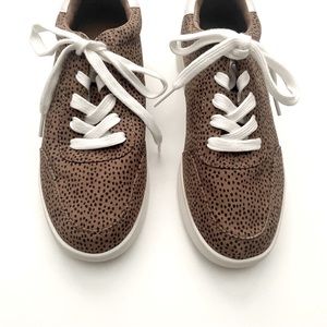 Old Navy Animal Print Lace Up Sneaker Women Size 7
